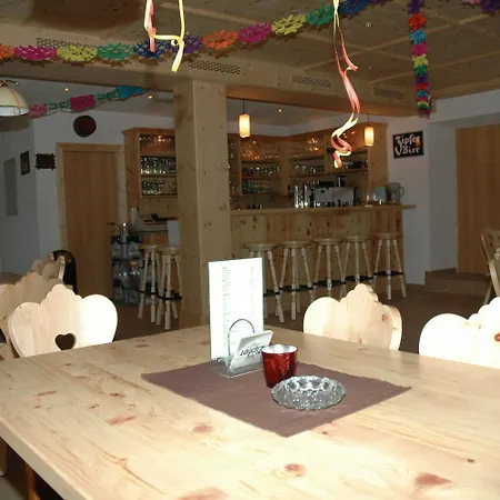 Apparthaus Zum Zegger ניוסטיפט אים סטובאיטל