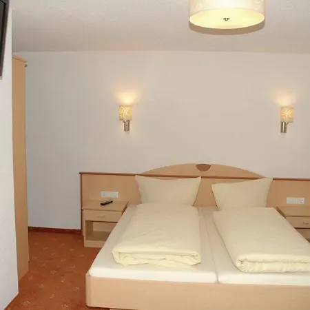 Apparthaus Zum Zegger ניוסטיפט אים סטובאיטל